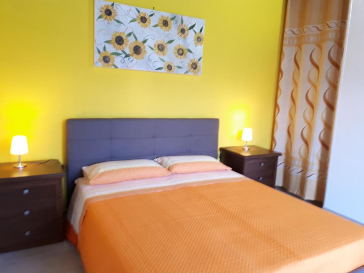 Oltremare Hotel วิญากัสตริสิ ภายนอก รูปภาพ