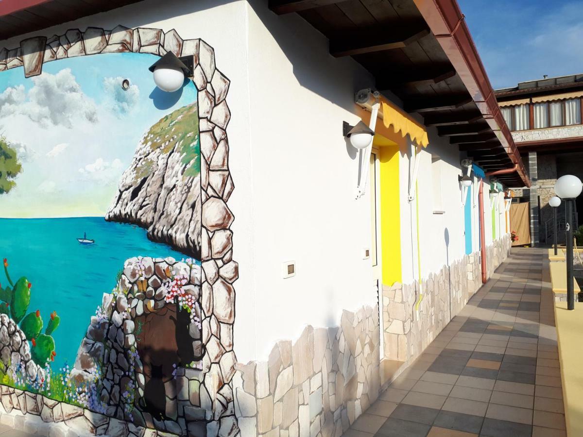 Oltremare Hotel วิญากัสตริสิ ภายนอก รูปภาพ